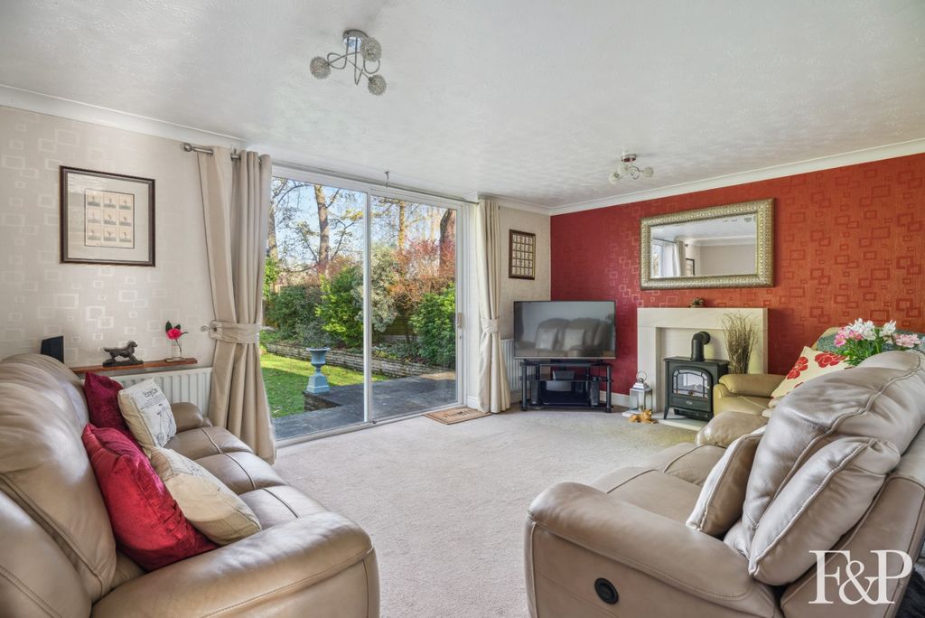 Property photo 3 of 16 4730675