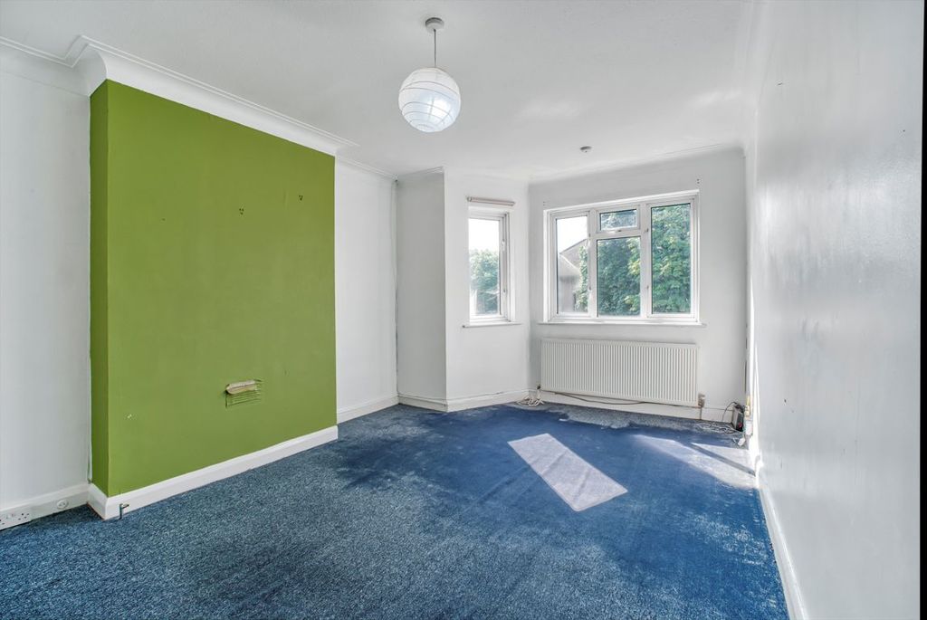 Property photo 2 of 4