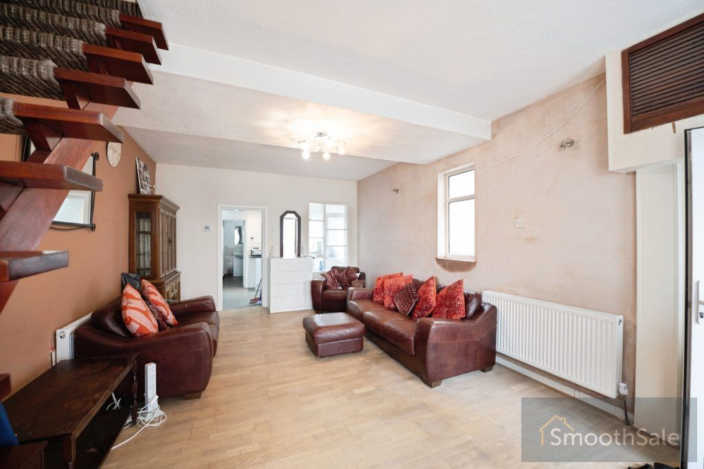 Property photo 3 of 23