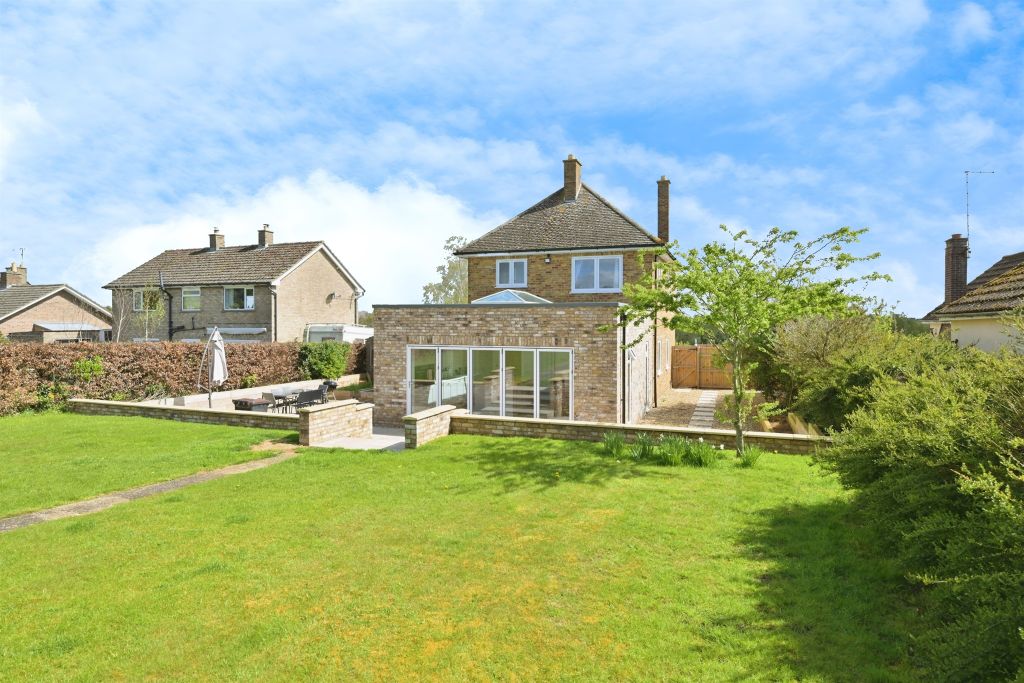 Property photo 1 of 19