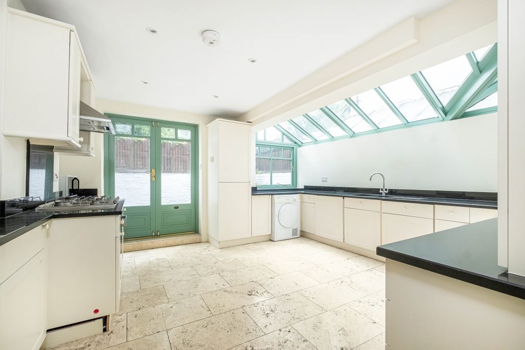 Property photo 3 of 16 Kitchen