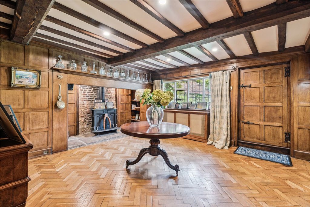 Property photo 2 of 26 Entrance Hall