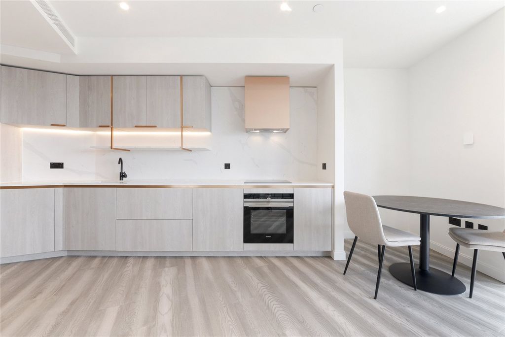 Property photo 2 of 9 Picture No. 08