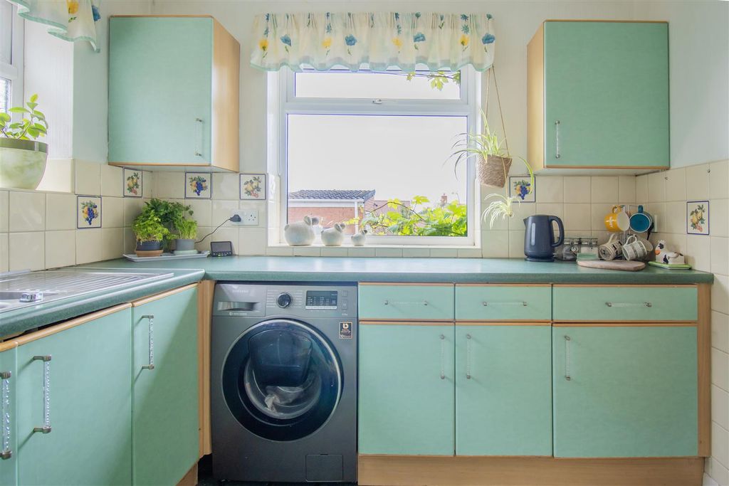 Additional image 11 of 3 bed semi-detached house for saleHolywell Road, Southam CV47