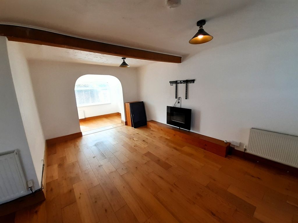 Property photo 2 of 20 Living Room