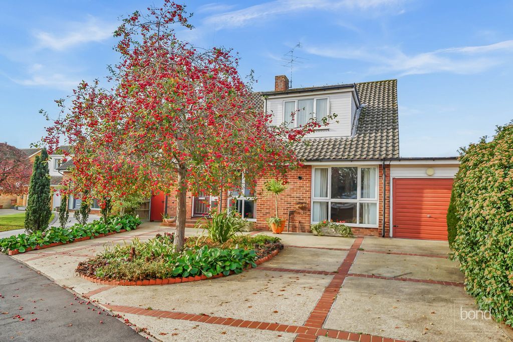 Property photo 2 of 26