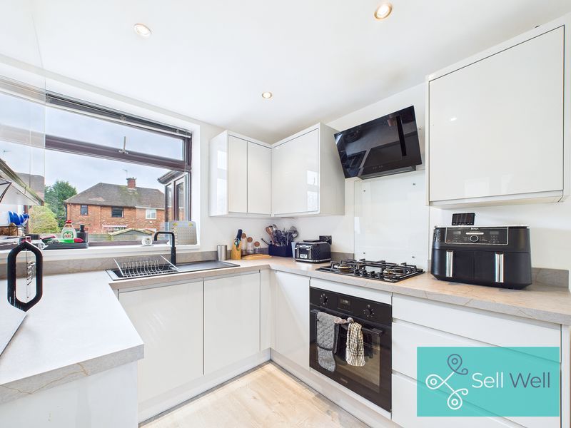 Property photo 3 of 22 Kitchen