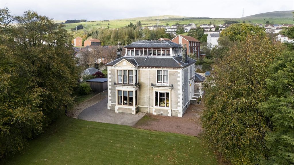 Property photo 3 of 45 46_Glasgow_Road_Kilsyth_005.Jpg