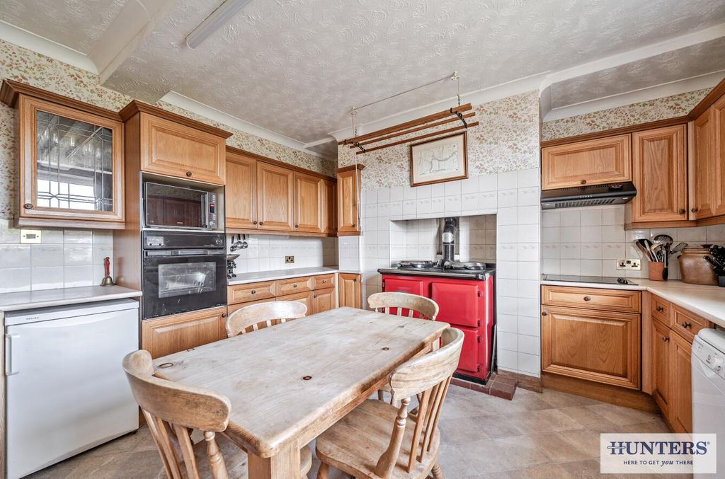 Property photo 2 of 23 0F875F8F-1350-4E50-8724-8877Dded1d19.Jpg