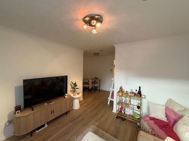 Property photo 3 of 12 Img_4272