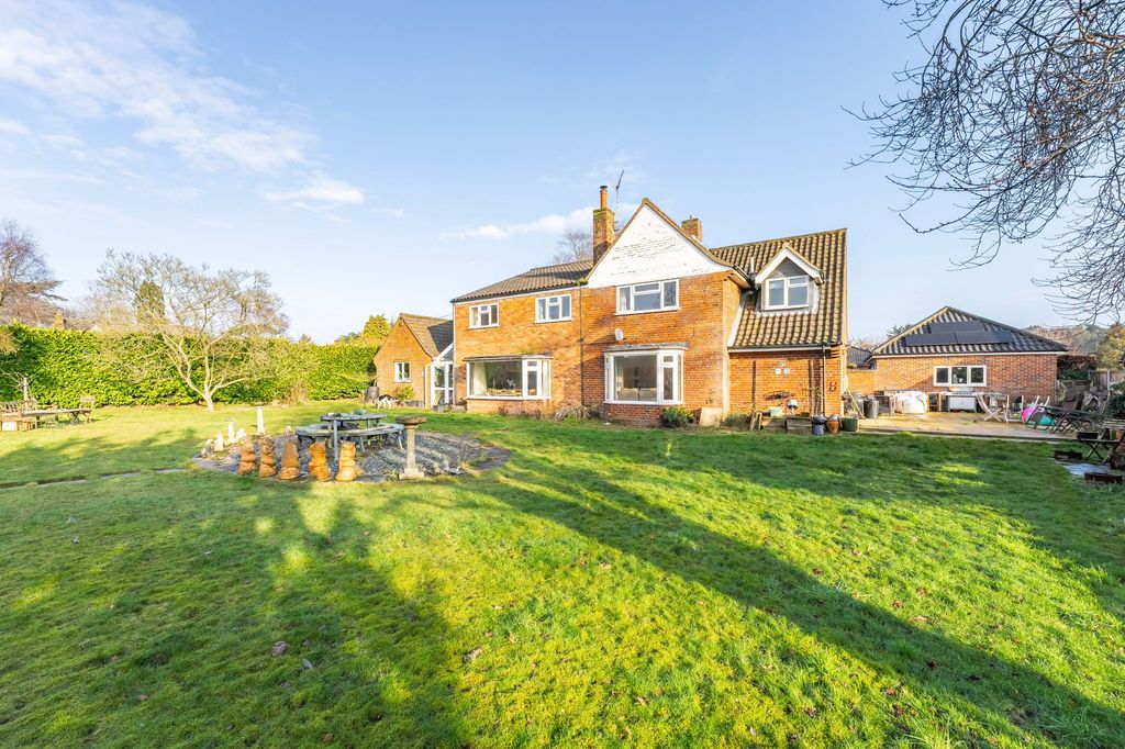 Property photo 1 of 27