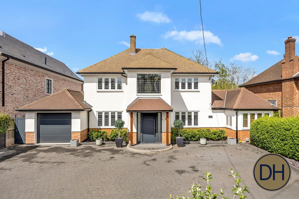 Property photo 1 of 42 Park Avenue