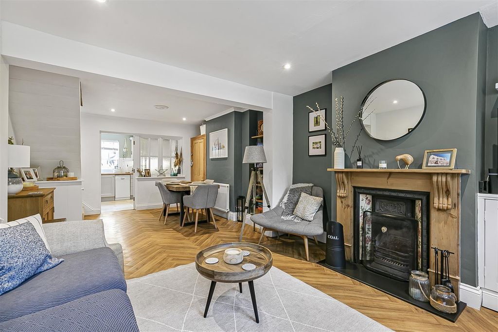 Property photo 2 of 26 23_51561.Jpg