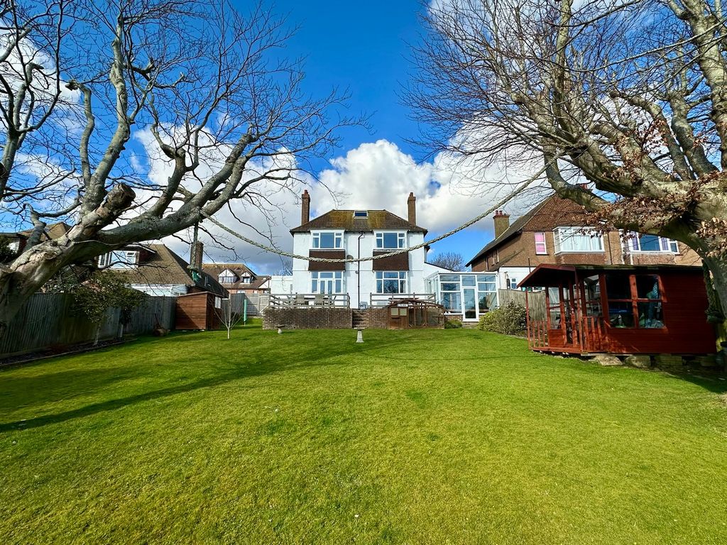 Property photo 1 of 36