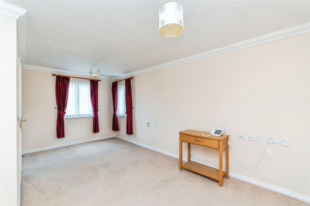 Property photo 3 of 14 Picture No. 17