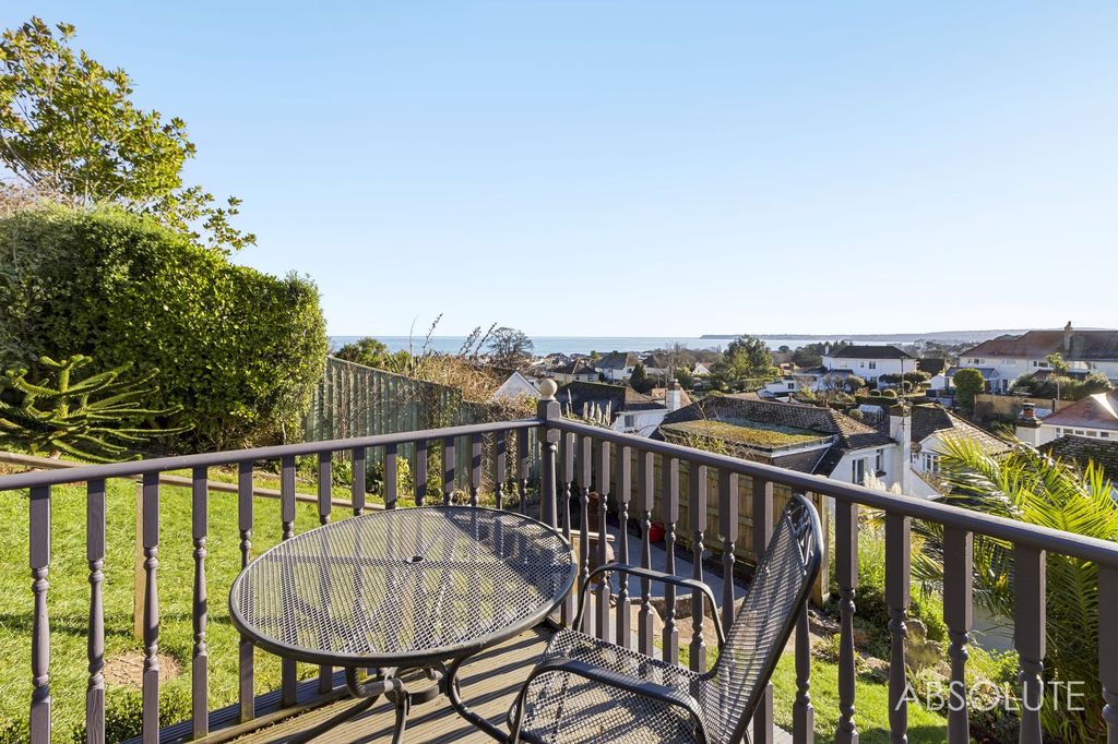 Property photo 3 of 30 Garden And View