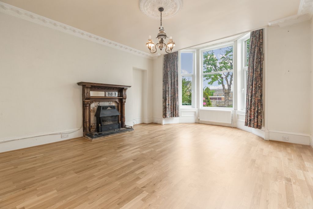 Property photo 2 of 37
