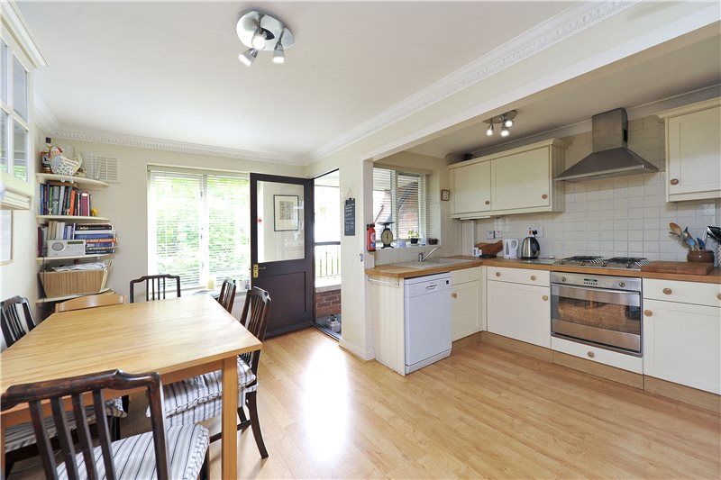 Property photo 2 of 8 Kitchen