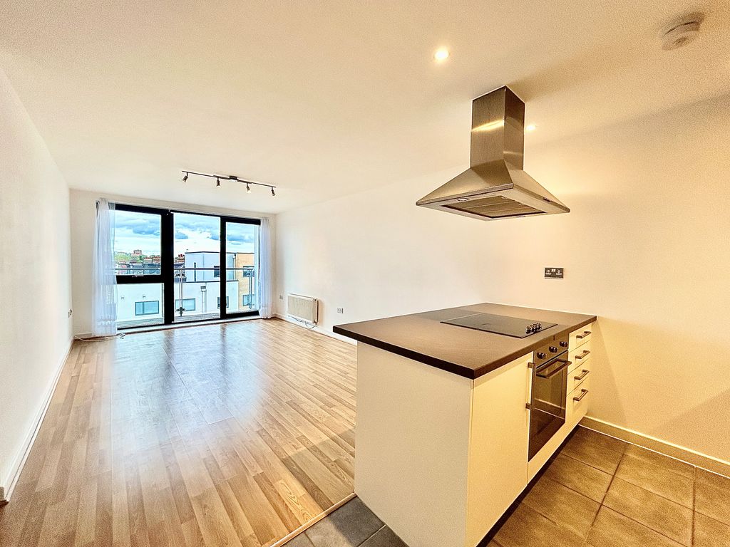 Property photo 2 of 11