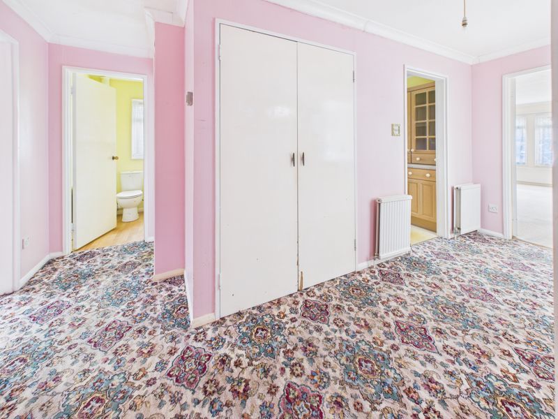 Property photo 3 of 15 Entrance Hallway