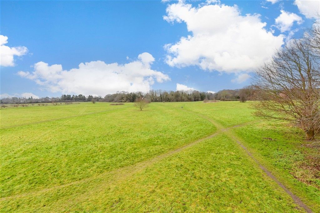 Property photo 2 of 13 Surrounding Area