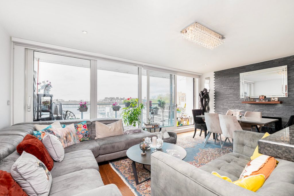 Property photo 2 of 12 Picture No. 03