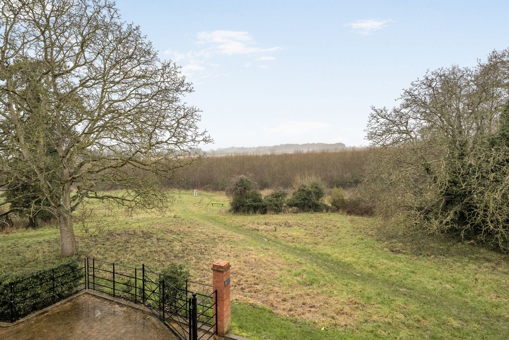 Property photo 2 of 37 1406991-2-698B66E...