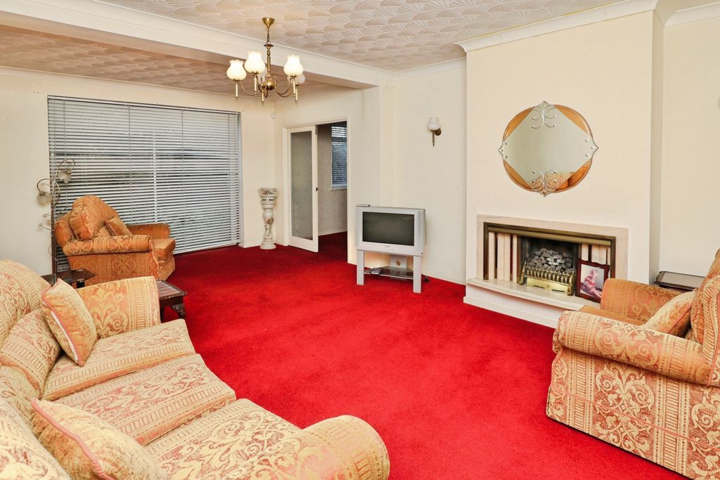 Property photo 3 of 15