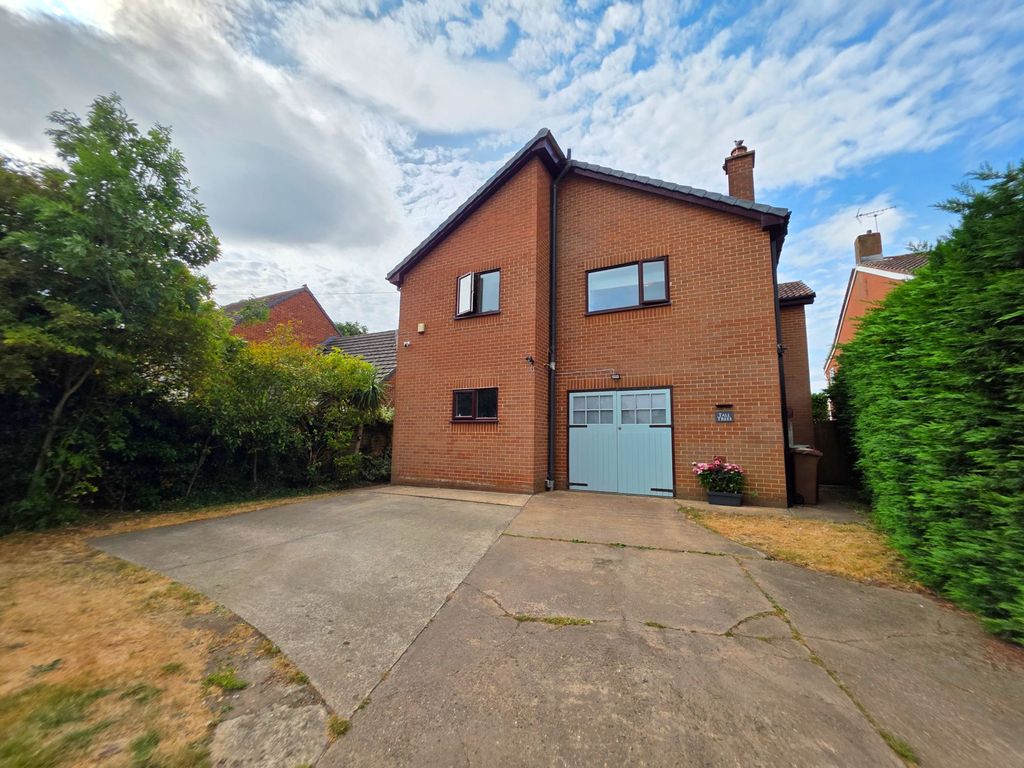 Property photo 3 of 33