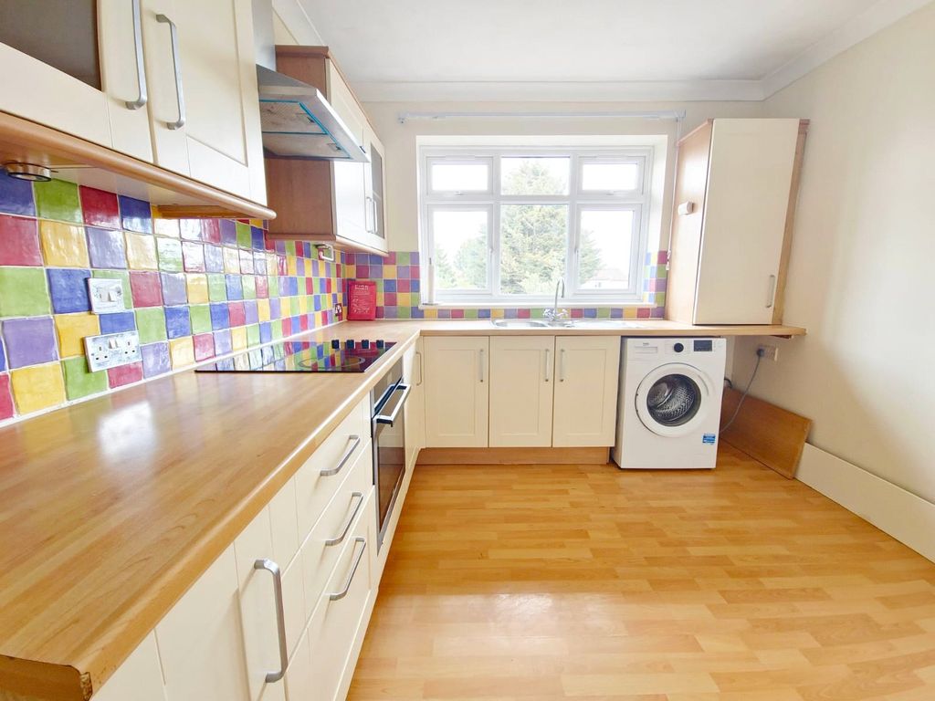 Property photo 3 of 8 Picture No. 09