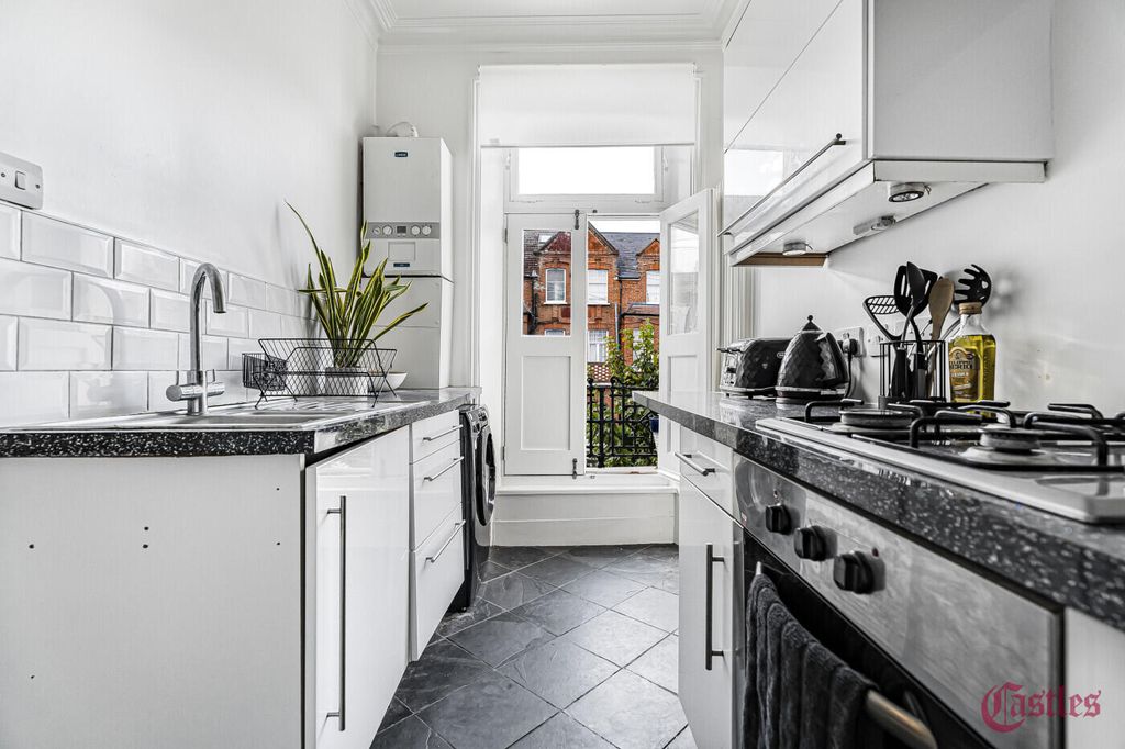 Property photo 3 of 14 Kitchen