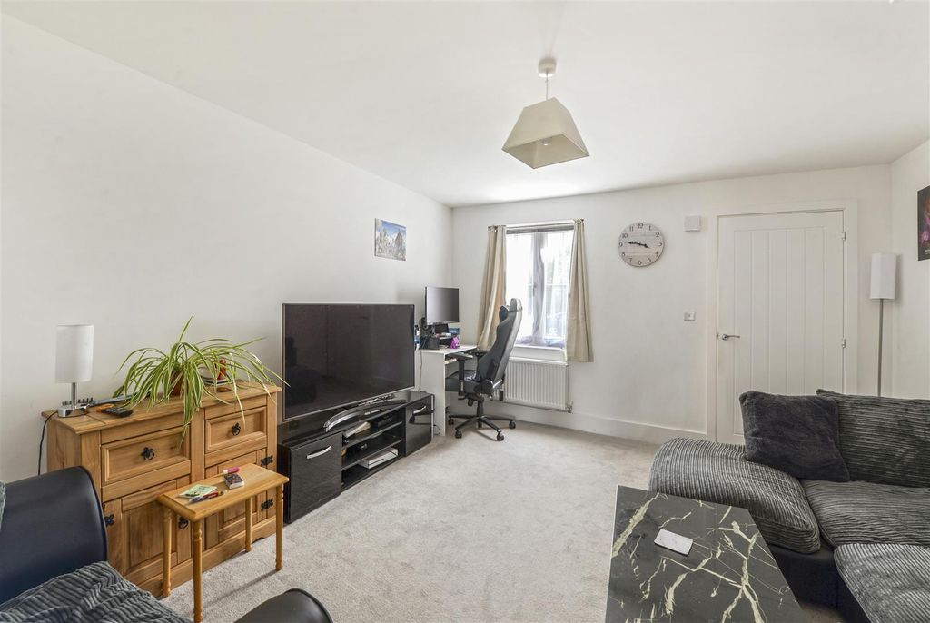 Property photo 2 of 12 29Tully02.Jpg