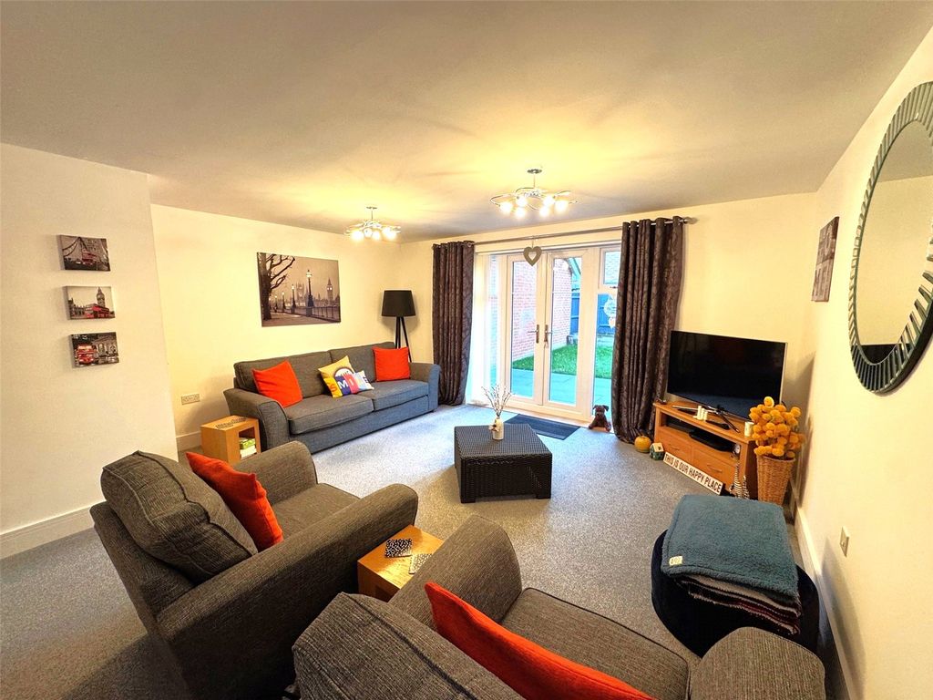 Property photo 2 of 11 Picture No. 03