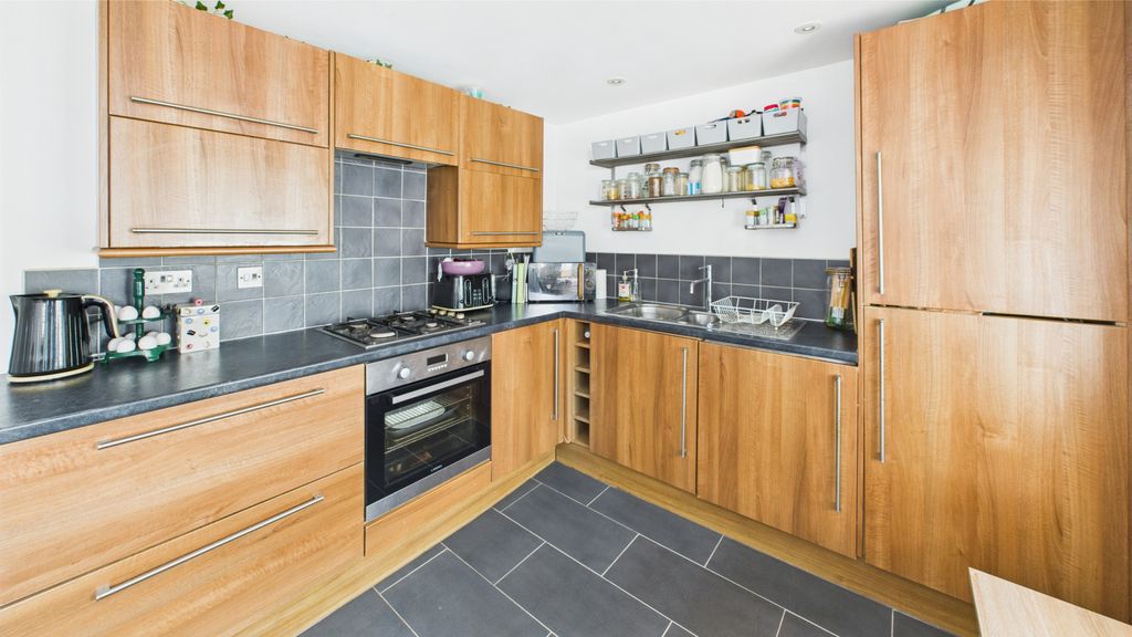 Property photo 3 of 13 Gallery