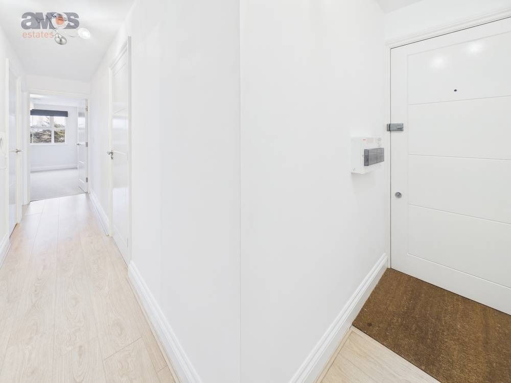 Property photo 3 of 13 4986714