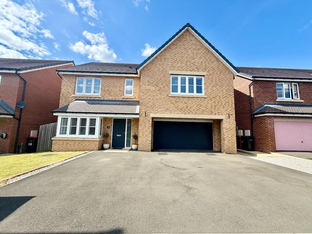 Property photo 1 of 25 External