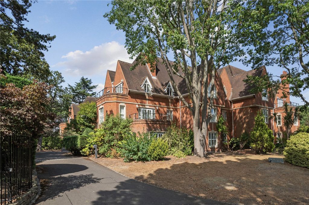 Property photo 1 of 21 External