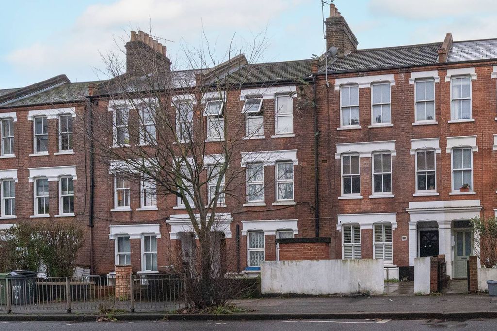 Property photo 1 of 17