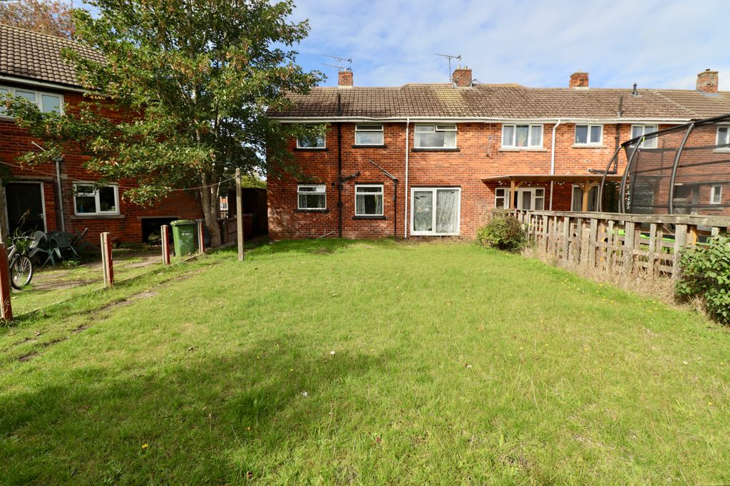 Property photo 2 of 14 Img_1059