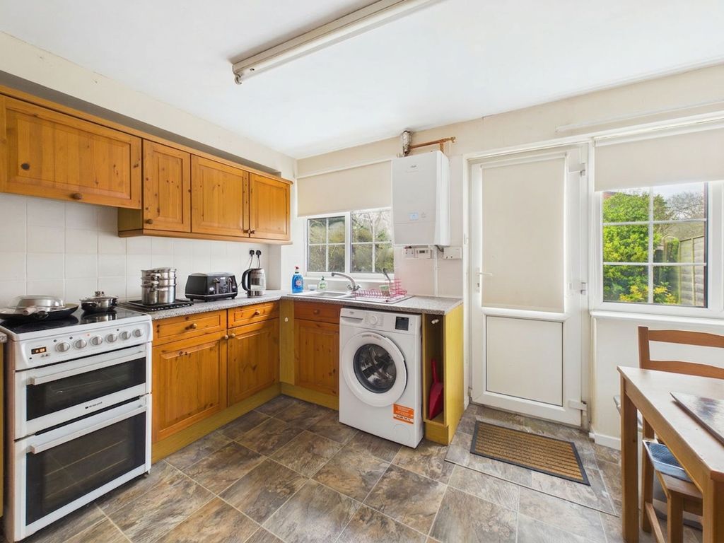 Property photo 3 of 8 Dining Kitchen