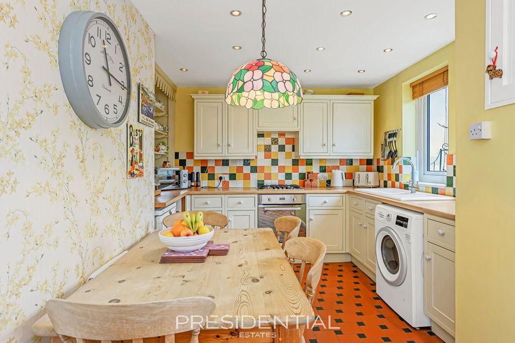 Property photo 3 of 29