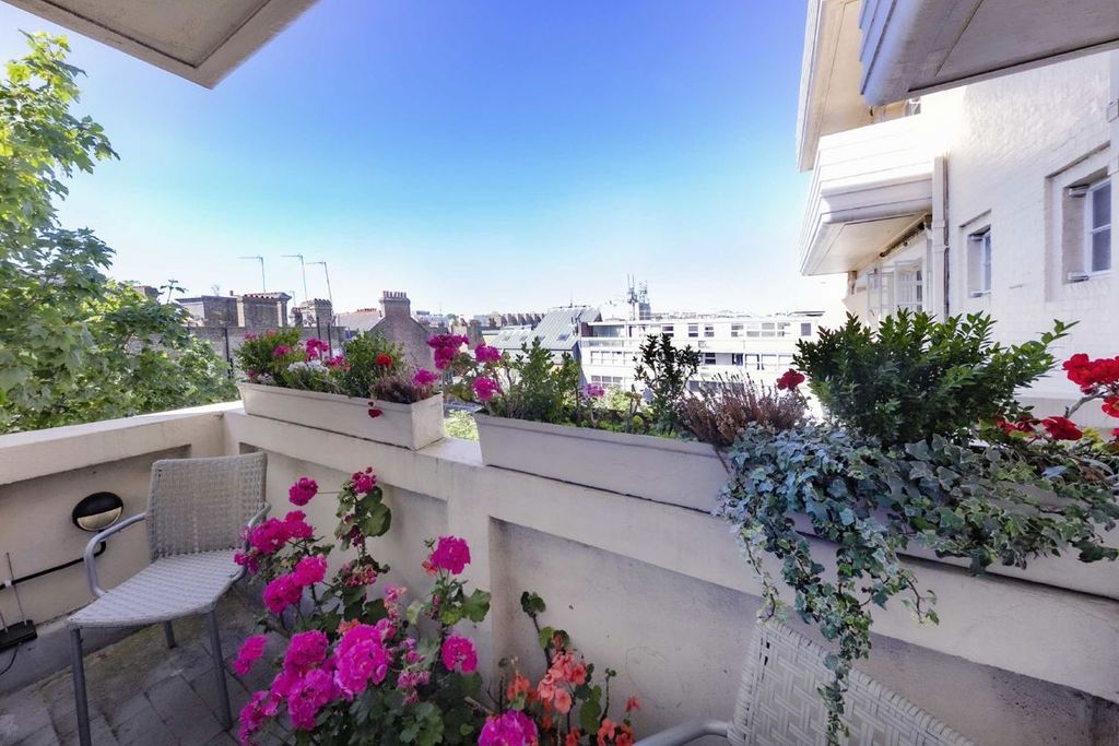 Property photo 3 of 6