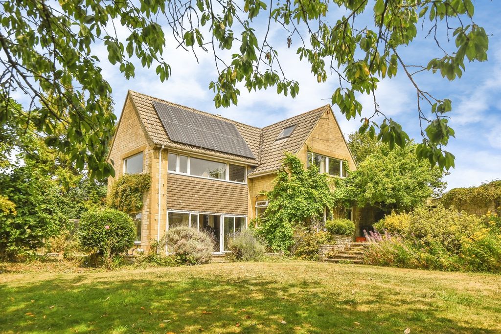 Property photo 1 of 34