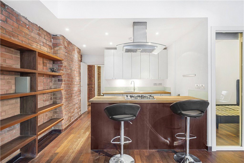 Property photo 3 of 13 Kitchen