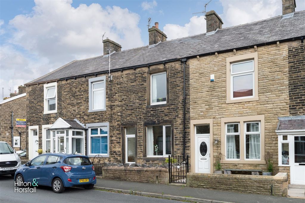 Property photo 1 of 12 Longroyd Road