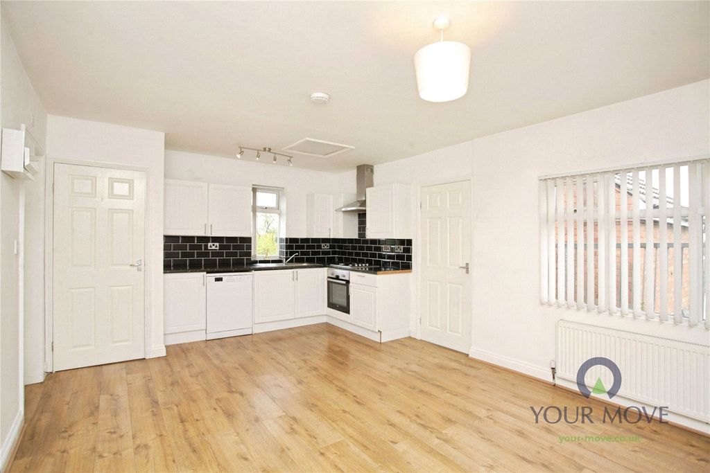 Property photo 2 of 14 Lounge/Kitchen