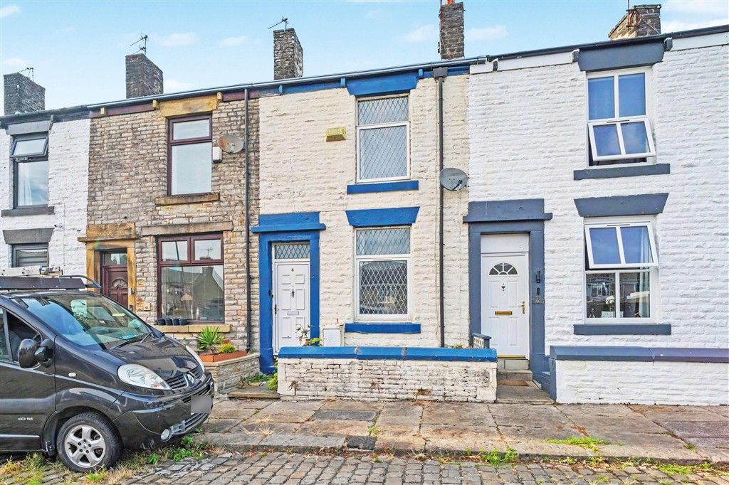 Property photo 1 of 12