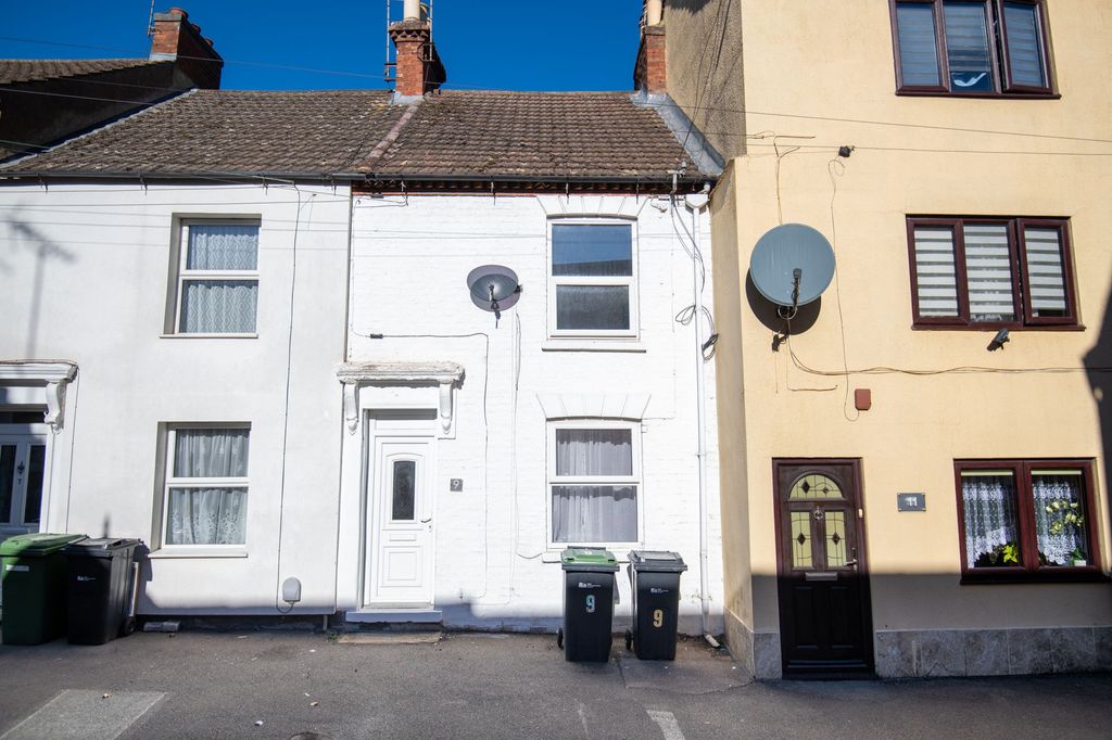 Property photo 1 of 11