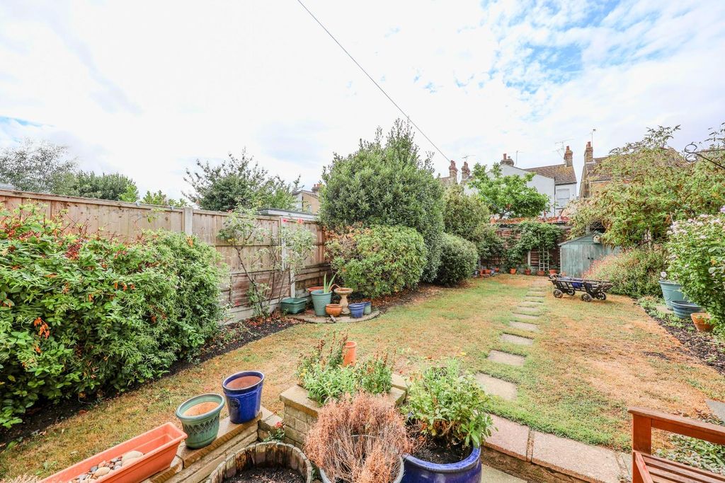 Property photo 3 of 23