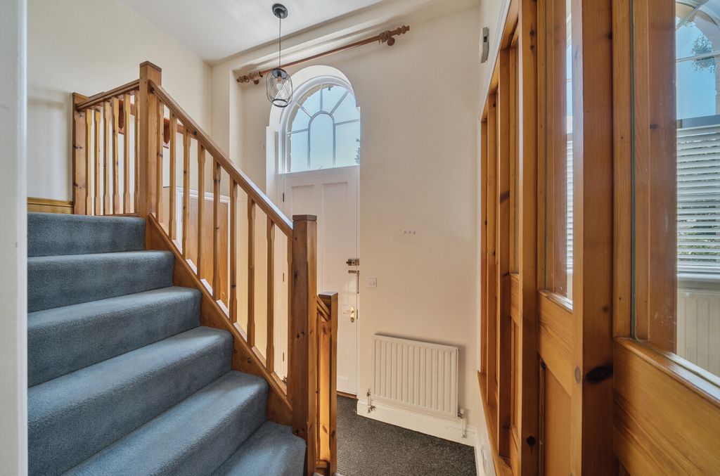 Property photo 3 of 14 1500307-17-19Fb82...